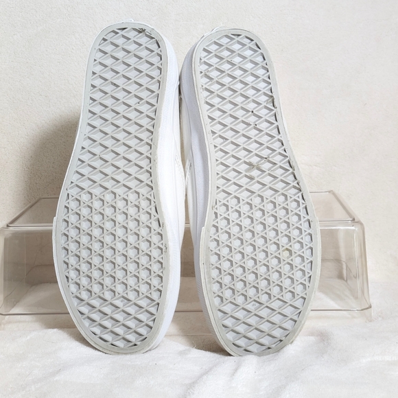 Vans Unisex Classic White Canvas Slip-Ons Casual Resortwear Spring Summer W 8.5 - Picture 6 of 8